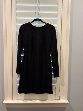 Trina Turk Black Long-Sleeve Mini Shift Dress